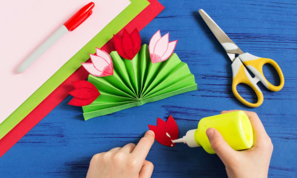 Top 10 Uses of Art Glue in DIY and Crafting