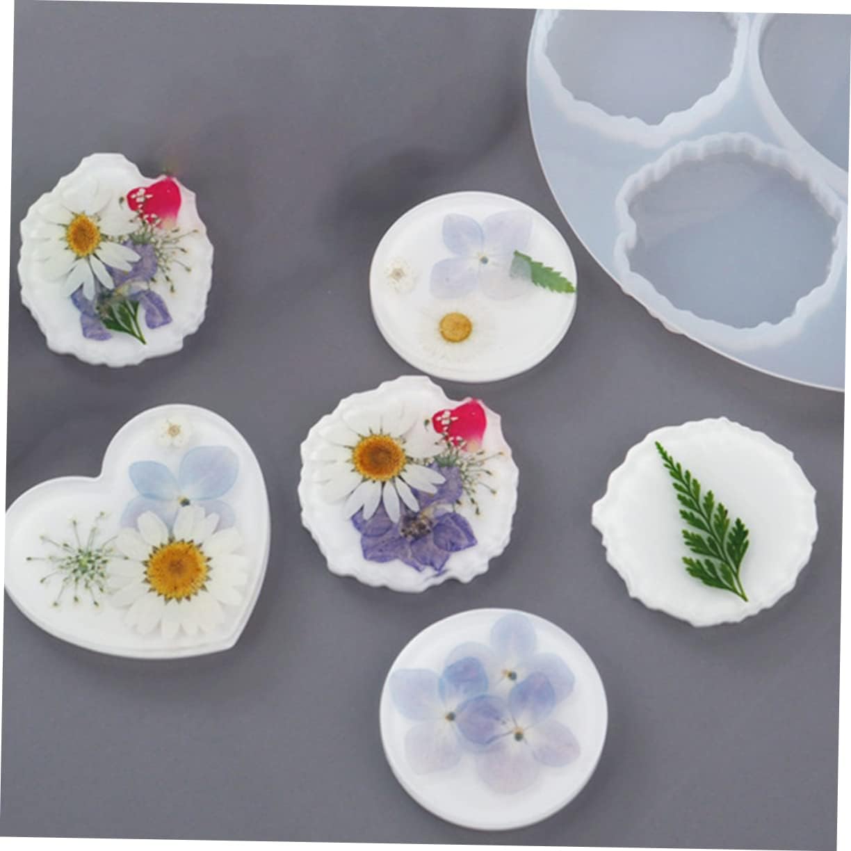 Round Multi-Cavity Silicone Resin Mold – Heart & Round Shape Epoxy Casting Mold for Coasters, Trays & DIY Crafts