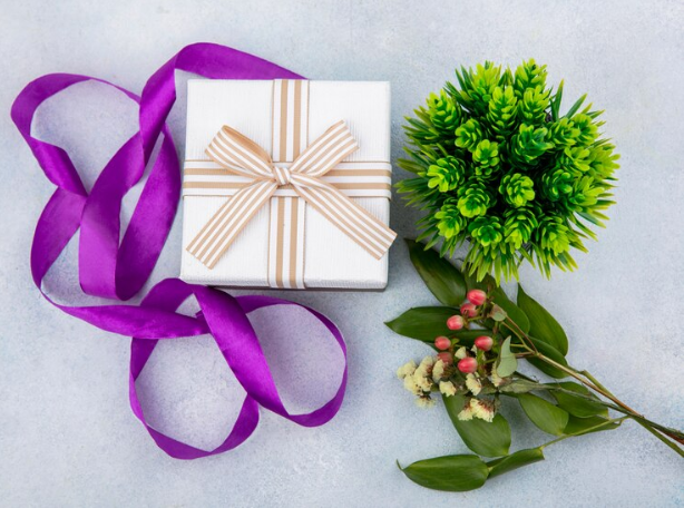 How Can Ribbon Flowers Be Used to Decorate Gift Boxes